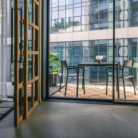 Modern Luxury In Mercury Tower With Balcony - Saint Julian Apartment