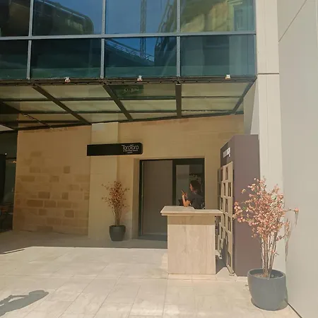 Modern Luxury In Mercury Tower With Balcony - Saint Julian アパート *