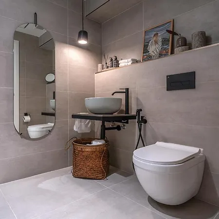 Modern Luxury In Mercury Tower With Balcony - Saint Julian